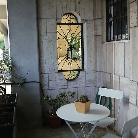 La Casa Blu * روما
